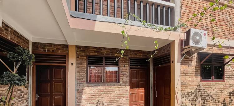 先达红多兹民宿布迪穆利亚(RedDoorz at Budi Mulia Homestay Pematangsiantar)图片
