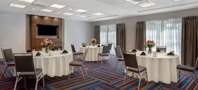 扬克斯希尔顿欢朋酒店(Hampton Inn & Suites Yonkers)图片