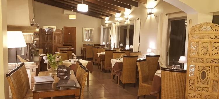 勒斯赛德雷斯(Logis Hôtel - Restaurant Résidence les Cèdres)图片