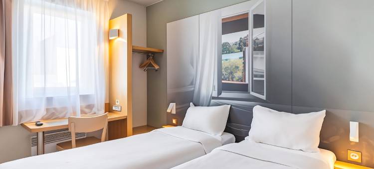 里昂圣博内米普兰民宿酒店(B&B Hotel Lyon Saint-Bonnet Mi-Plaine)图片