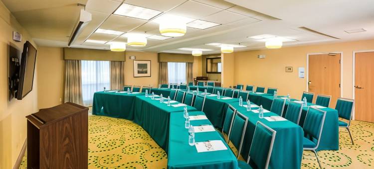 智选假日套房酒店杰克逊 - 布朗特岛(Holiday Inn Express & Suites Jacksonville - Blount Island)图片