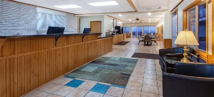 圣伊尼亚斯湖滨戴斯套房酒店(Days Inn & Suites by Wyndham St. Ignace Lakefront)图片