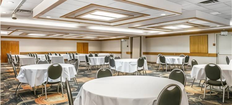 洛根斯波特凯艺旅店及会议中心(Quality Inn Conference Center Logansport)图片