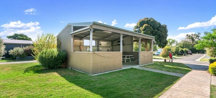 特拉拉尔根度假村(Traralgon Holiday Village)图片