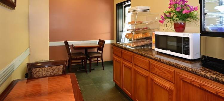 国际机场贝斯特韦斯特酒店(Best Western Airport Plaza Inn Hotel - Los Angeles LAX)图片