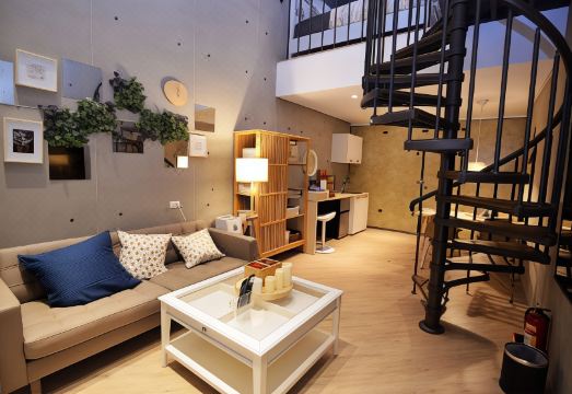 背包别墅外景图