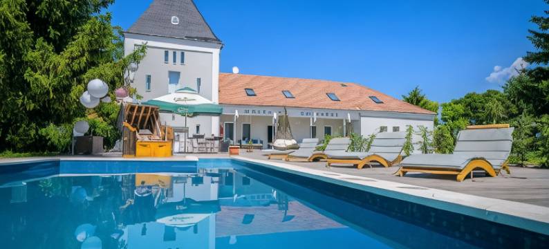 赫尔采格乌德瓦哈兹波罗斯洛酒店(Herczeg Udvarház Poroszló)图片