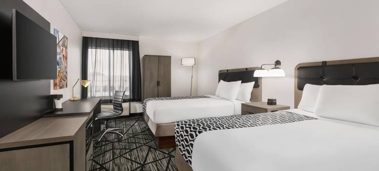 克利夫兰机场西拉昆塔温德姆套房酒店(La Quinta Inn & Suites by Wyndham Cleveland Airport West)图片