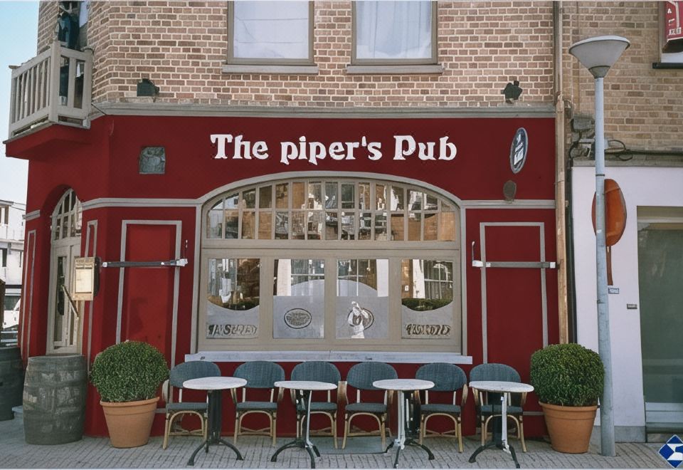 The Pipers Hotel Overview
