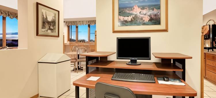 斯皮尔菲什温德姆速8酒店(Super 8 by Wyndham Spearfish)图片