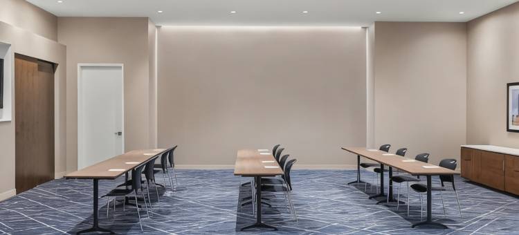 位于地铁中心中庭的纽约布朗克斯 Residence Inn 酒店(Residence Inn New York the Bronx at Metro Center Atrium)图片