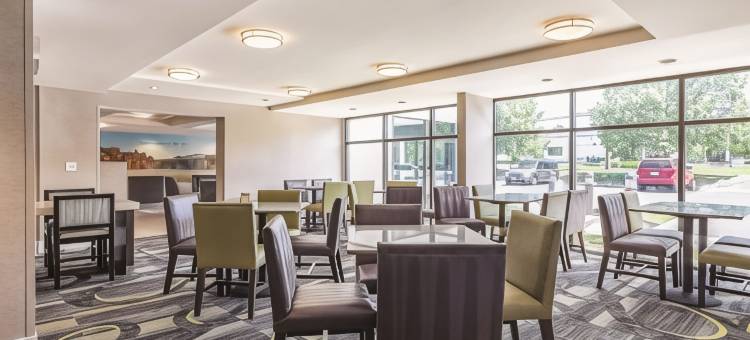 塞勒姆拉昆塔温德姆套房酒店(La Quinta Inn & Suites by Wyndham Salem NH)图片
