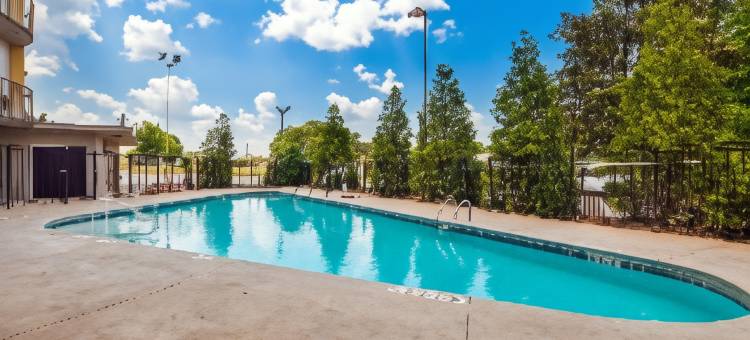 亚特兰大机场东贝斯特韦斯特优质酒店(Best Western Plus Atlanta Airport-East)图片