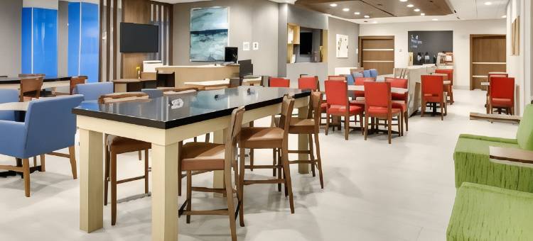 Holiday Inn Express & Suites Plano - the Colony图片