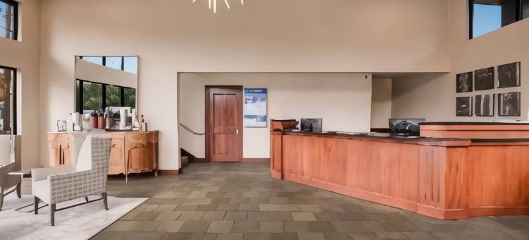 新奥瑞冈贝斯特韦斯特酒店(Best Western New Oregon)图片