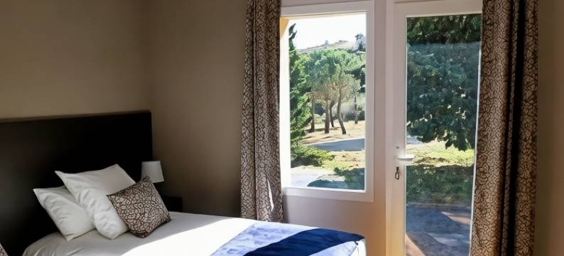 拉图尔城堡别墅(Château de Lastours - le Resort)图片