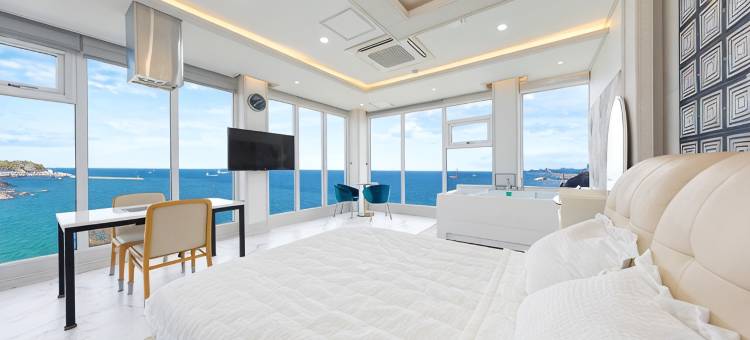 三陟白色浪漫高级旅馆(Samcheok White Romantic Pension)图片