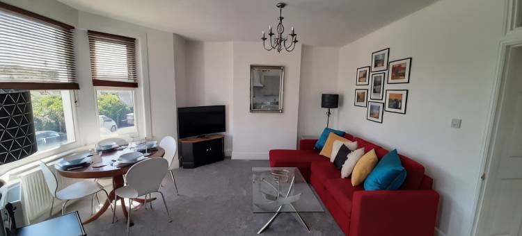 海滨美丽两卧室度假屋(Beautiful 2BR Home close to Beachfront)图片