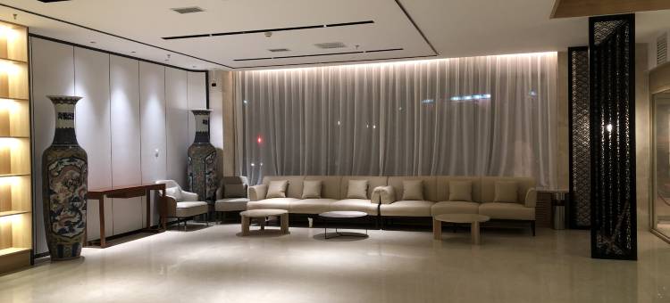 东方龙酒店(乌鲁木齐医学院店)图片