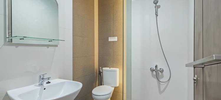 红多兹普拉斯酒店-井里汶市中心(RedDoorz Plus @ Cirebon City Center)图片