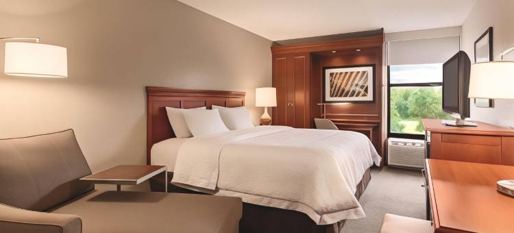 德梅因机场欢朋酒店(Hampton Inn des Moines-Airport)图片