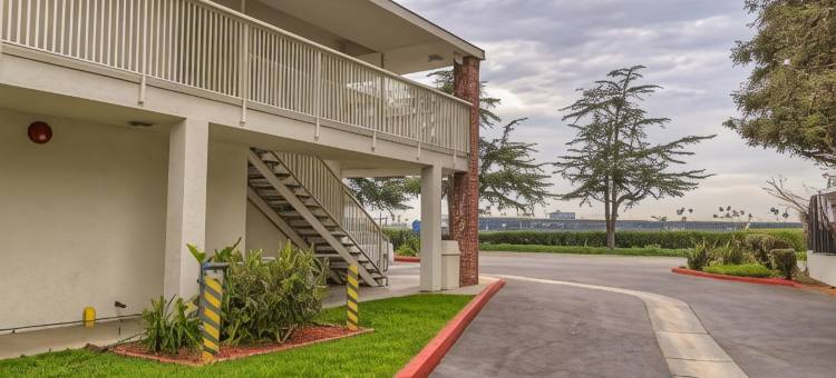 洛杉矶6号汽车旅馆 - 阿卡迪亚/帕萨迪纳(Motel 6 Arcadia, CA - Los Angeles - Pasadena Area)图片