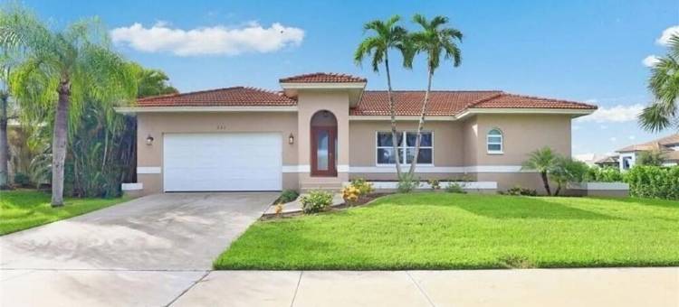 热带度假屋佛罗里达州马可岛近海滩，宠物友好，配有泳池(Tropical Vacation Home Marco Island Florida - Close to Beaches-Pet Friendly-POOL)图片