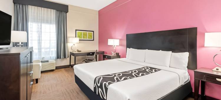 温尼拉昆塔温德姆套房酒店(La Quinta Inn & Suites by Wyndham Winnie)图片