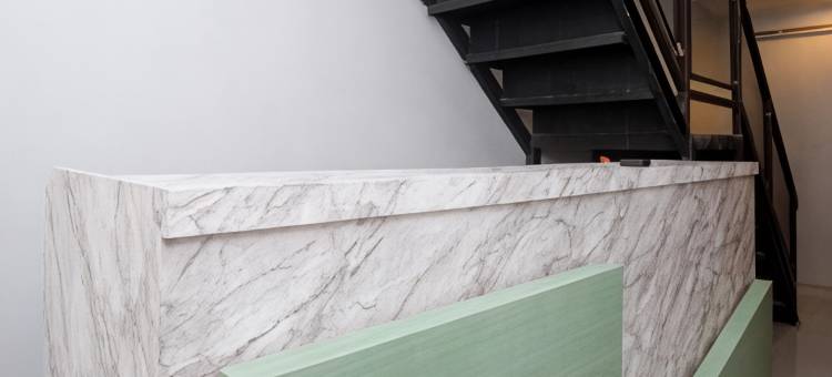 红门酒店-近三宝垄腾特雷姆商场(RedDoorz Near Tentrem Mall Semarang)图片