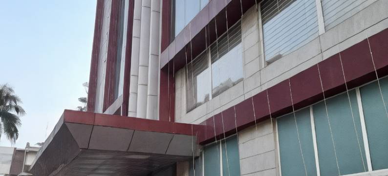 萨马尔潘红色天鹅绒酒店(The Red Velvet Hotel Samarpan, Patna)图片