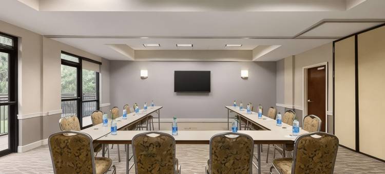 纽瓦克埃尔克顿拉昆塔温德姆套房酒店(La Quinta Inn & Suites by Wyndham Newark - Elkton)图片