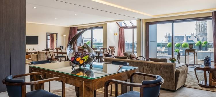 布鲁塞尔大广场华威酒店(Warwick Brussels - Grand Place)图片