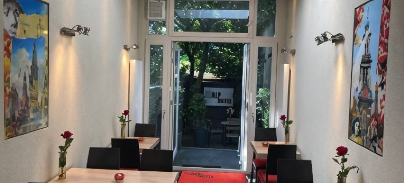 阿尔卑斯酒店(Alp Hotel)图片