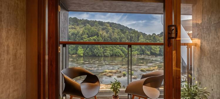 斯特灵阿蒂拉皮里(Sterling Athirappilly)图片