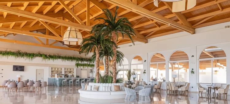 圣佩特里依路尼恩公寓酒店(Ilunion Sancti Petri)图片