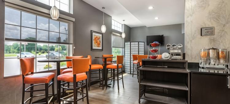 贝斯特韦斯特优质考维塔斯第一高级酒店(Best Western Plus Cowetas 1st Hotel)图片