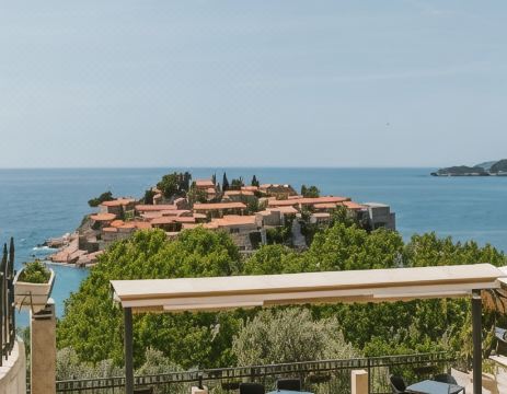 Monte Perla Residence Hotel Overview