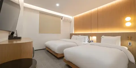 春川南部YAJA酒店