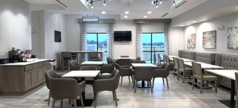 Merica Inn & Suites图片