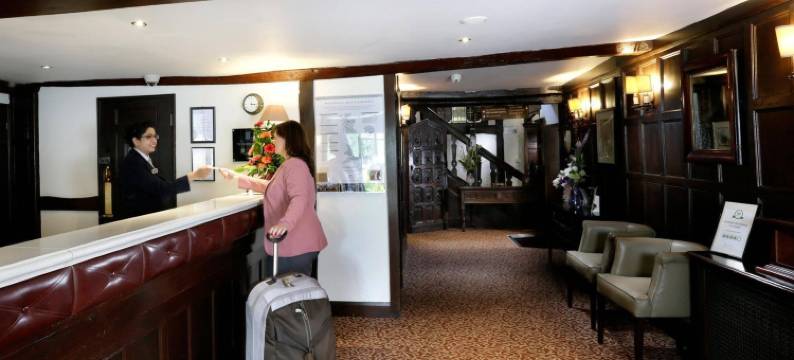 阿尔维斯顿庄园麦克唐纳德酒店(Macdonald Alveston Manor Hotel)图片