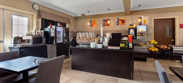 萨斯喀彻温堡贝斯特韦斯特优质套房酒店(Best Western Plus Fort Saskatchewan Inn  Suites)图片
