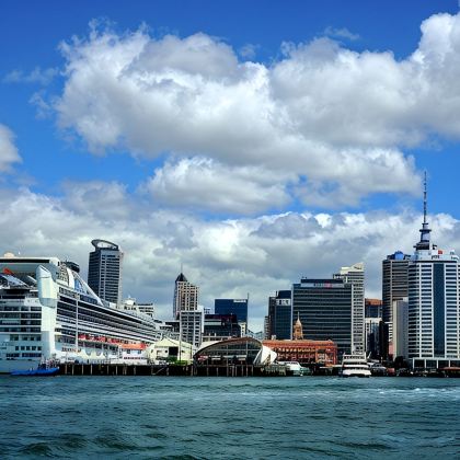 新西兰奥克兰+基督城+特卡波+特威泽尔+普卡基湖+瓦纳卡+皇后镇+达尼丁+罗托鲁瓦11日8晚跟团游