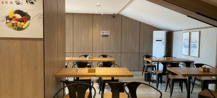 万纳轻雅酒店(涟钢沃尔玛五江建材店)图片