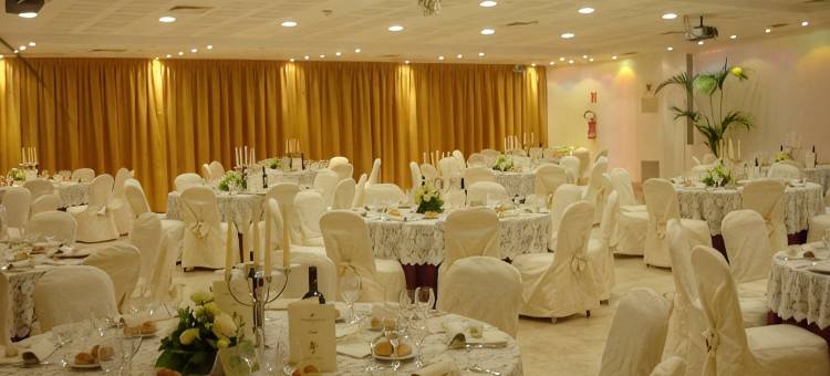 森特姆宫酒店(Centrum Palace Hotel & Resorts)图片