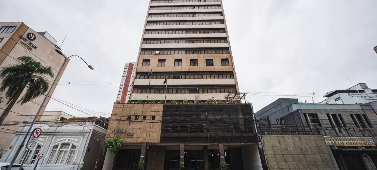 由纳赛母公司经营的维多利亚别墅库里提巴酒店(Hotel Victoria Villa Curitiba by Nacional Inn)图片