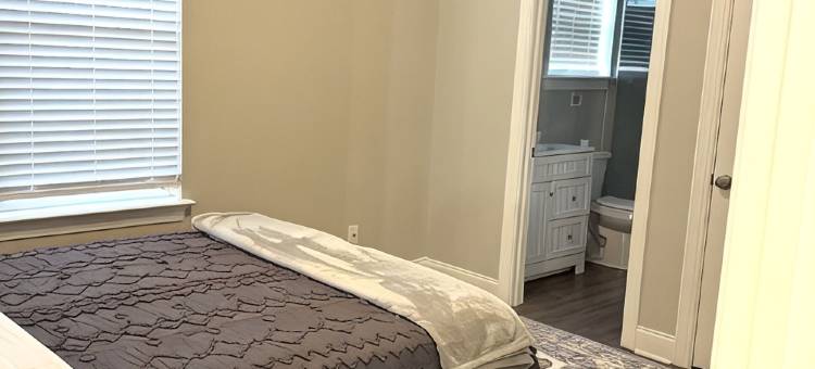 距海滩15分钟的温馨3卧室2个全卫度假屋(Charming 3-bedroom 2 full bath 15 mins from beach)图片
