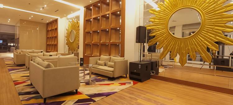 北干巴鲁阿斯诺夫皇家酒店(Royal Asnof Hotel Pekanbaru)图片