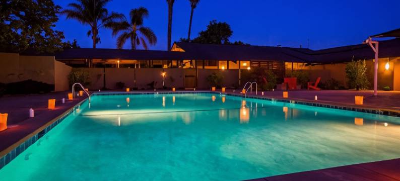 卡尔顿奥克斯旅馆-阿桑德连锁酒店(Carlton Oaks Lodge, Ascend Hotel Collection)图片