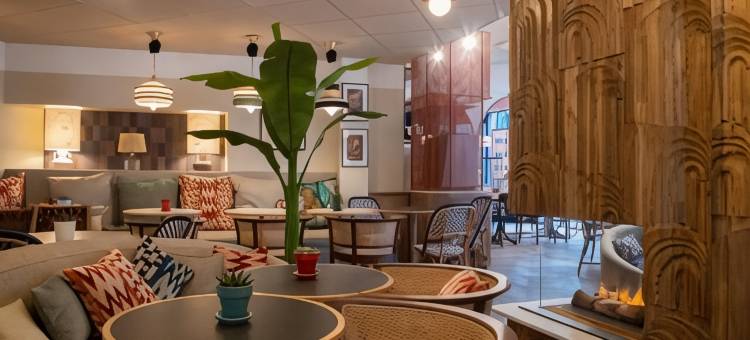 尼斯蔚蓝海岸机场诺富特套房酒店(Novotel Suites Nice Airport)图片