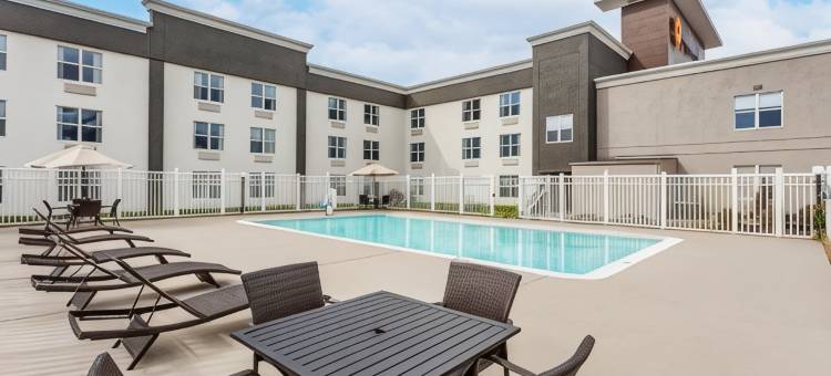 帕塔克森特莱克星敦公园拉昆塔温德姆套房酒店(La Quinta Inn & Suites by Wyndham Lexington Park - Patuxent)图片